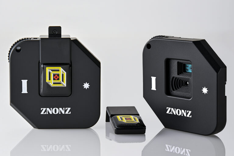 ZNONZ Is(EN)